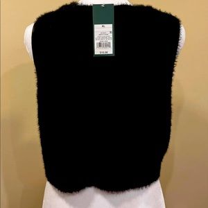 Black Sleeveless Crop Top